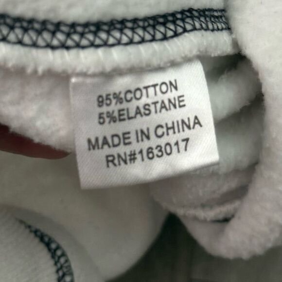 Princess Polly Portland Graphic crewneck Sweatshirt - Picture 6 of 6